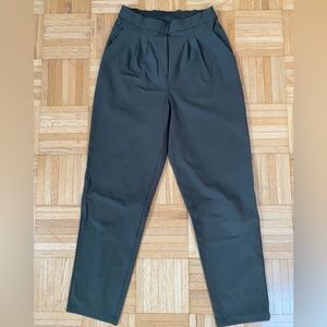 lululemon Essential HR Trouser- SIZE 4